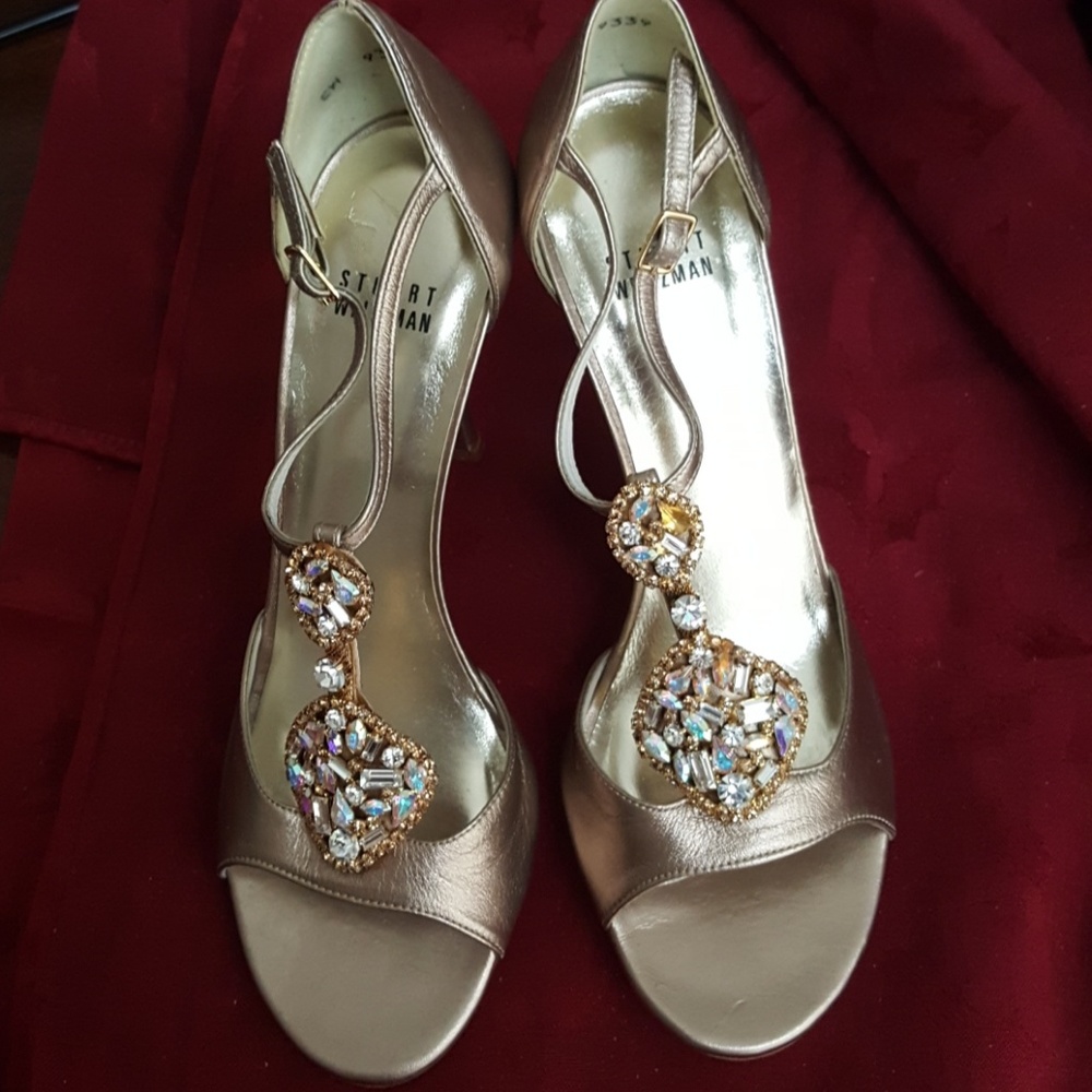 01:08 - Stuart Weitzman w/ Swarovski Crystals Heels